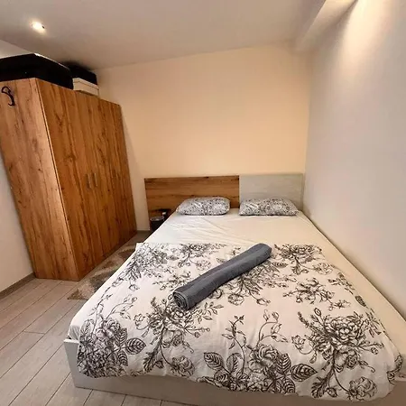 Nice House Near City Center Of Ρούσε Εξωτερικό φωτογραφία